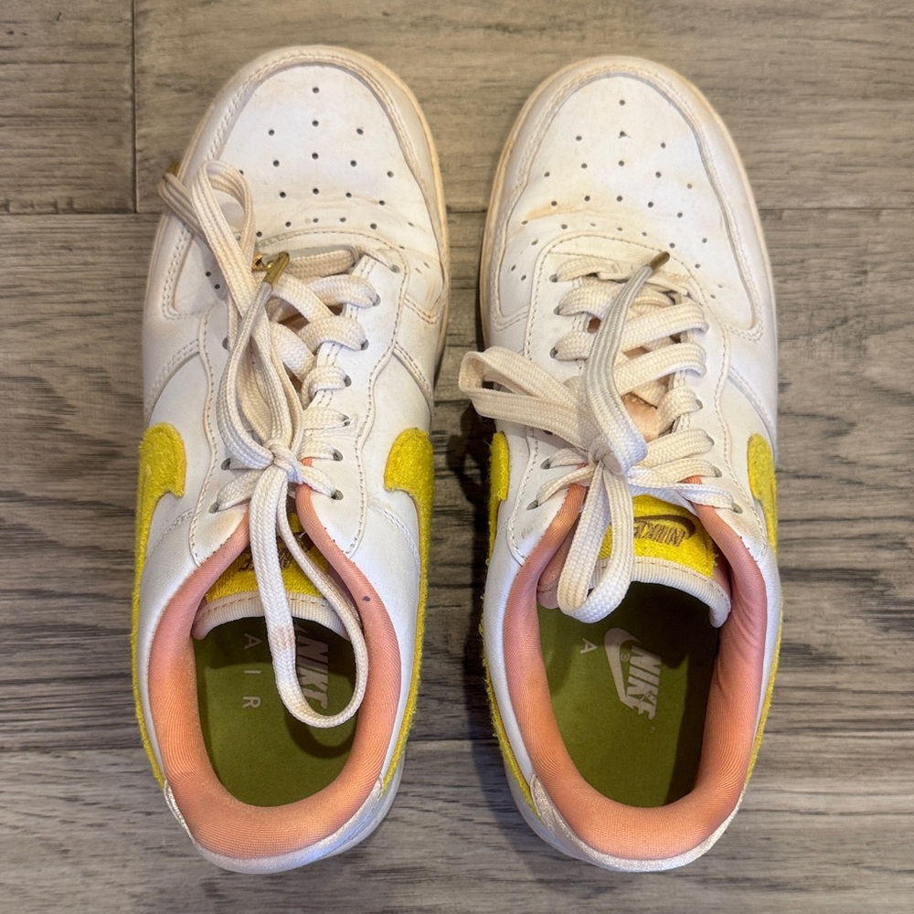 Nike WomensWhite and Yellow Sneakers Mama on the back Sz 8.5